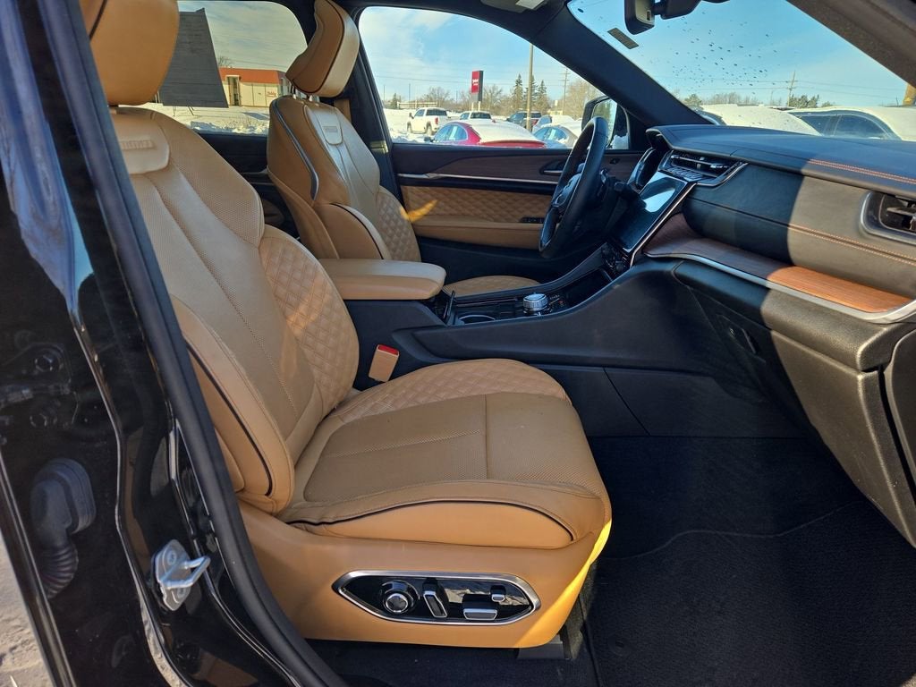 2022 Jeep Grand Cherokee L Summit