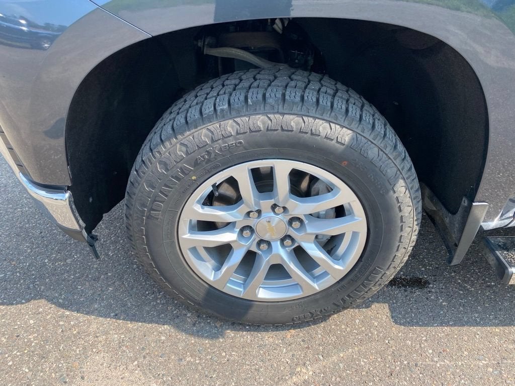 Used 2020 Chevrolet Silverado 1500 LT with VIN 1GCRYDEK7LZ285913 for sale in Hibbing, Minnesota