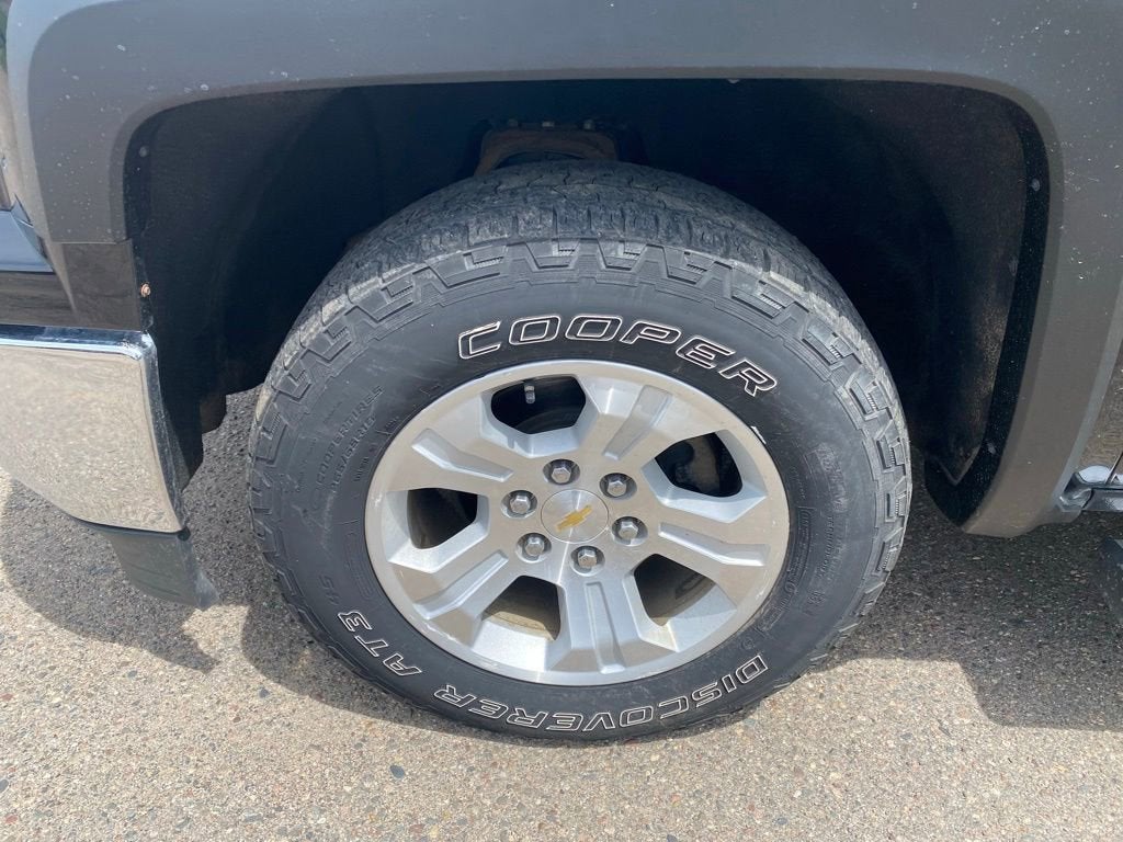 Used 2015 Chevrolet Silverado 1500 2LT with VIN 1GCVKREC3FZ433422 for sale in Hibbing, Minnesota