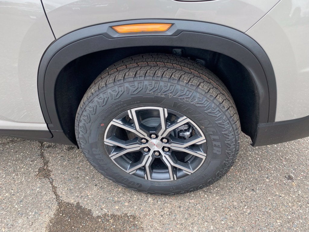 2027 GMC Acadia AT4