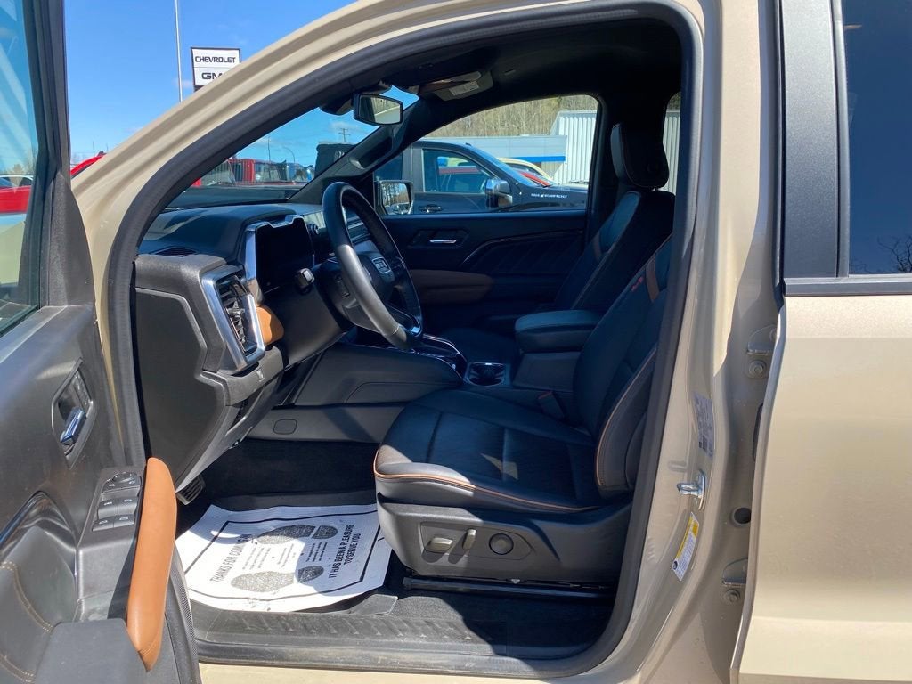 2024 GMC Canyon AT4