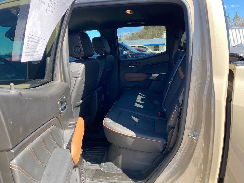 2024 GMC Canyon AT4