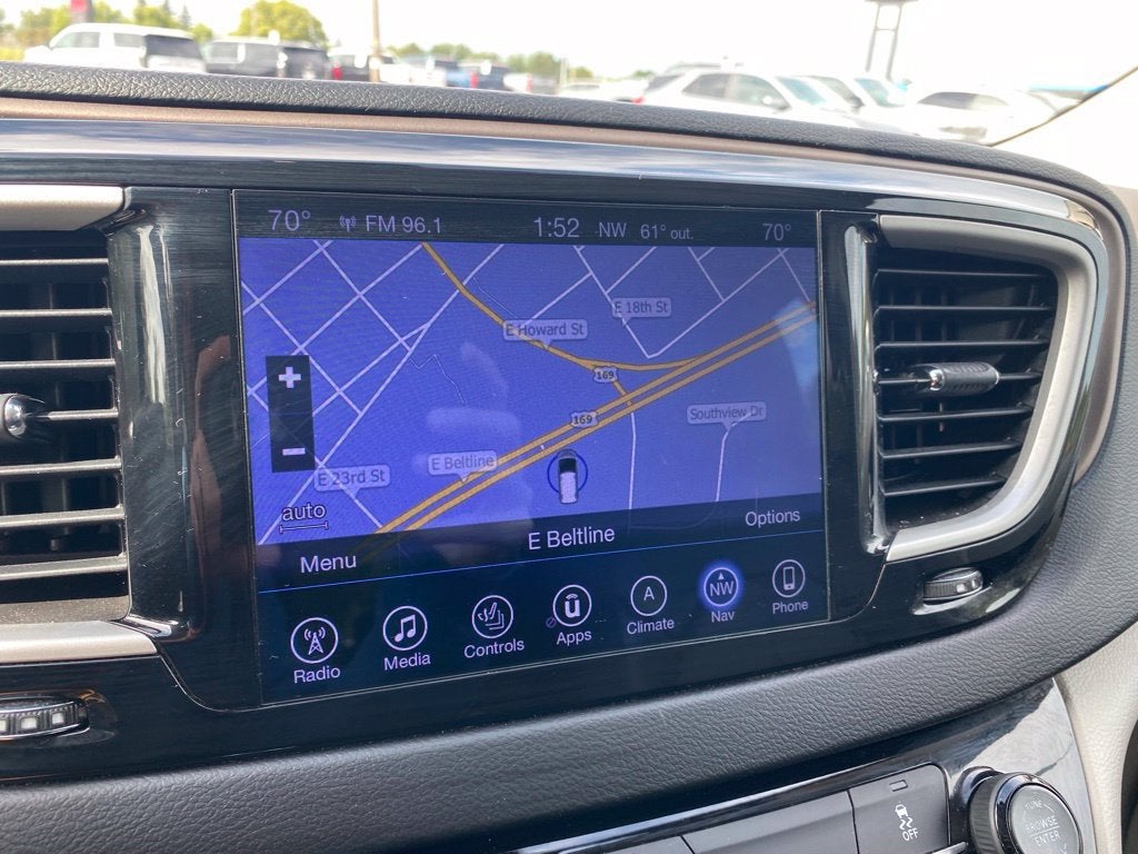 2017 Chrysler Pacifica Touring-L