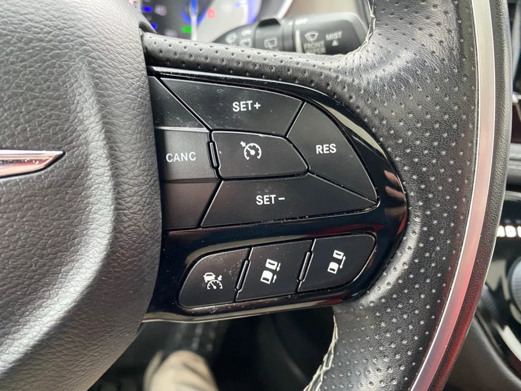 2020 Chrysler Pacifica Red S