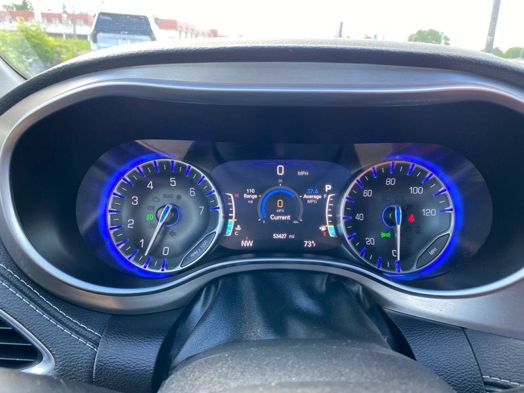 2020 Chrysler Pacifica Red S