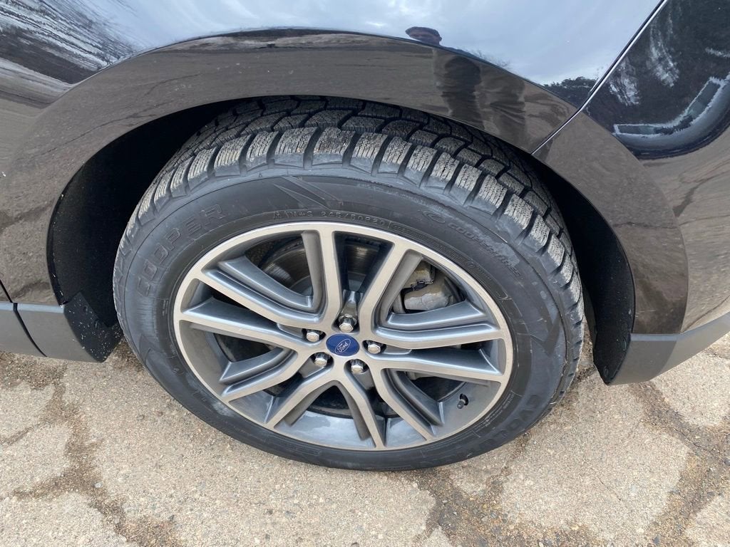 2022 Ford Edge Titanium