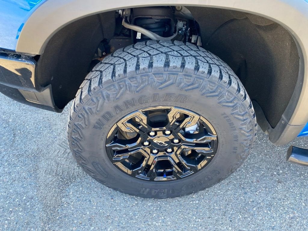 Used 2022 Chevrolet Silverado 1500 ZR2 with VIN 3GCUDHEL8NG680952 for sale in Hibbing, Minnesota