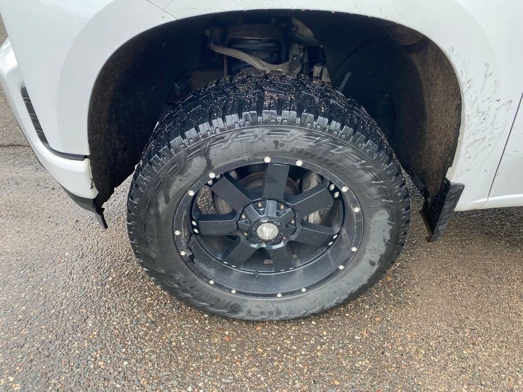 Used 2020 Chevrolet Silverado 1500 RST with VIN 3GCUYEED8LG252839 for sale in Hibbing, Minnesota